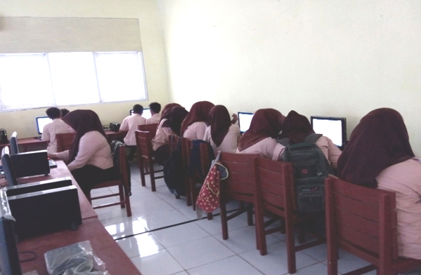 SMP Negeri 2 Biringbulu Dilengkapi Dengan Lab Komputer Untuk Menunjang Pengetahuan IT para Siswanya 