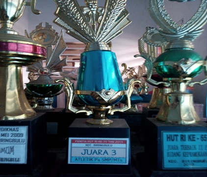 SMP Negeri 2 Biringbulu Meraih Juara 1 pada Lomba Lari 200 Meter Putra